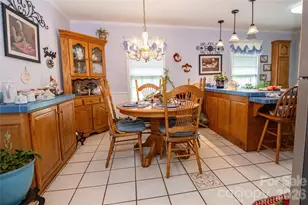100 Oakridge Dr, Morganton, NC 28655 - Photo 14