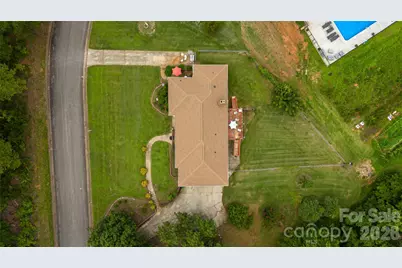 100 Oakridge Drive, Morganton, NC 28655 - Photo 4