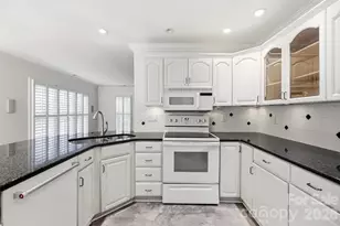10012 Brass Eagle Ln, Charlotte, NC 28210 - Photo 12