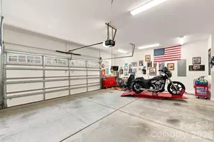 9427 Liberty Hill Dr, Charlotte, NC 28227 - Photo 28