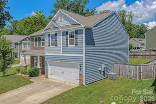 355 Tavernier Ln, Candler, NC 28715 - Photo 2