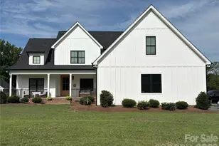 257 Glenwood Dr, Oakboro, NC 28129 - Photo 1