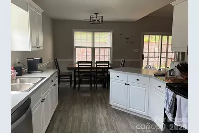 2478 23rd Street NE, Hickory, NC 28601 - Photo 6