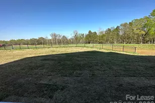 5715 Gulch Pl, Charlotte, NC 28215 - Photo 20