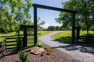 660 Pleasant Grove Rd, Hendersonville, NC 28739 - Photo 2