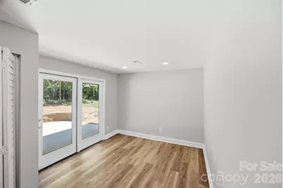 8223 Knollwood Circle, Charlotte, NC 28213 - Photo 16