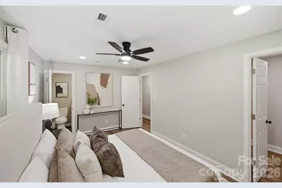 8223 Knollwood Circle, Charlotte, NC 28213 - Photo 24