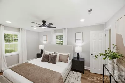 8223 Knollwood Circle, Charlotte, NC 28213 - Photo 22