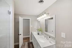8223 Knollwood Cir, Charlotte, NC 28213 - Photo 20