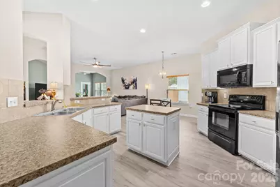 3813 Quiet Creek Circle, Charlotte, NC 28213 - Photo 8