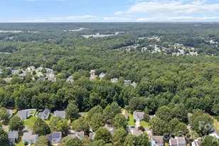 8019 Shiny Meadow Ln, Charlotte, NC 28215 - Photo 36