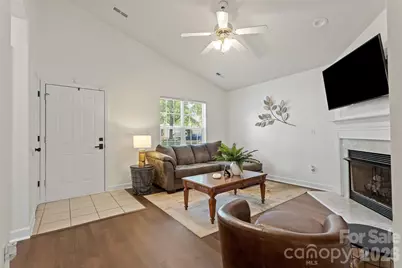 8019 Shiny Meadow Lane, Charlotte, NC 28215 - Photo 8