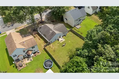 8019 Shiny Meadow Lane, Charlotte, NC 28215 - Photo 42