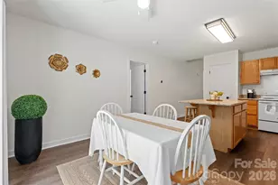 8019 Shiny Meadow Ln, Charlotte, NC 28215 - Photo 22