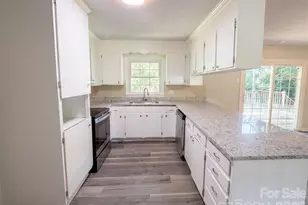 4305 Dawnwood Dr, Gastonia, NC 28056 - Photo 2