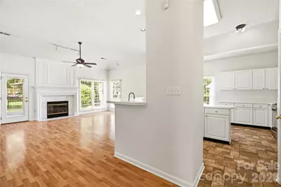 2604 Lamp Post Lane, Kannapolis, NC 28081 - Photo 6