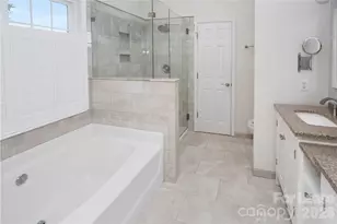 8230 Glamorgan Ln, Matthews, NC 28104 - Photo 14