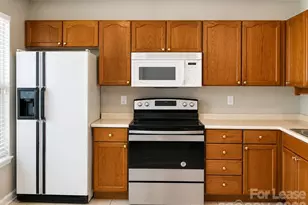 2225 Preakness Ct, Charlotte, NC 28273 - Photo 2