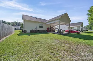 414 E East Village Dr, Monroe, NC 28112 - Photo 4
