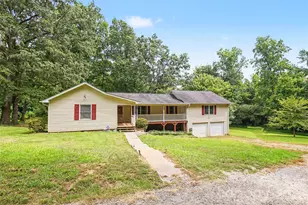 3608 Cowboy Ln, Charlotte, NC 28216 - Photo 2