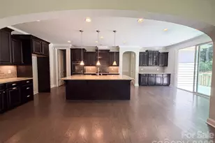 147 Monteray Oaks Cir, Fort Mill, SC 29715 - Photo 2
