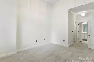 300 W 5th St, Charlotte, NC 28202 - Photo 10