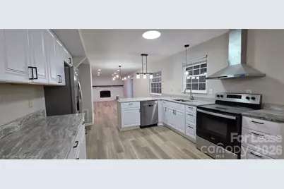 7200 Shadowlake Drive, Charlotte, NC 28226 - Photo 6