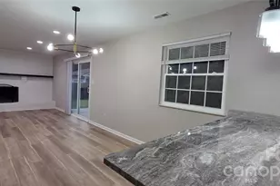 7200 Shadowlake Dr, Charlotte, NC 28226 - Photo 2