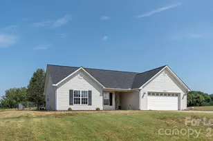 1575 Windy Holly Ln, Newton, NC 28658 - Photo 2
