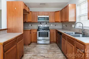 1575 Windy Holly Ln, Newton, NC 28658 - Photo 8