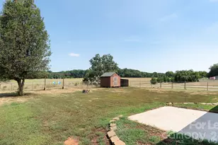 1575 Windy Holly Ln, Newton, NC 28658 - Photo 18
