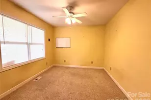 3402 Danial St, Conover, NC 28613 - Photo 32