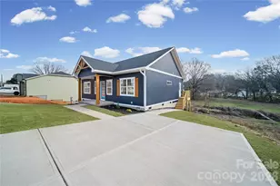 412 S Hill St, Gastonia, NC 28052 - Photo 2