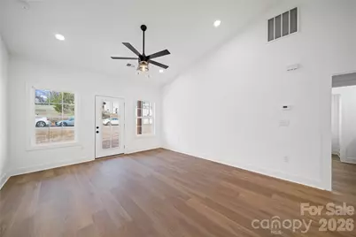 412 S Hill Street, Gastonia, NC 28052 - Photo 12