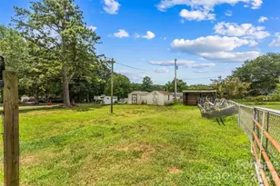 315 Windwood Dr, Bessemer City, NC 28016 - Photo 14