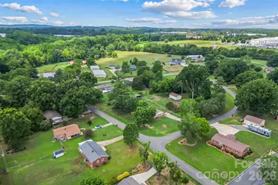 315 Windwood Drive, Bessemer City, NC 28016 - Photo 18