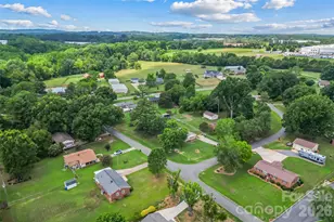 315 Windwood Dr, Bessemer City, NC 28016 - Photo 18