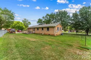 315 Windwood Dr, Bessemer City, NC 28016 - Photo 12