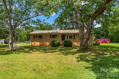 315 Windwood Drive, Bessemer City, NC 28016 - Photo 2