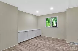 233 Dogwood Dr, Mount Holly, NC 28120 - Photo 14