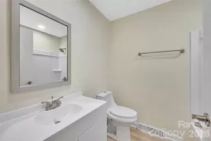 233 Dogwood Dr, Mount Holly, NC 28120 - Photo 16