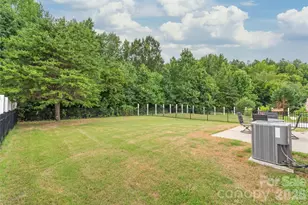 8411 Romana Red Ln, Charlotte, NC 28213 - Photo 26