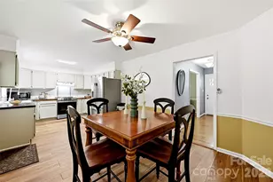 2308 Knickerbocker Dr, Charlotte, NC 28212 - Photo 10