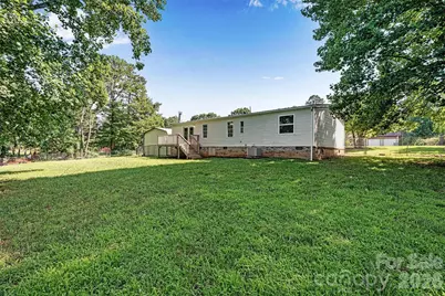 5135 36th Street Drive NE, Hickory, NC 28601 - Photo 4