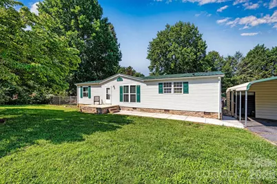 5135 36th Street Drive NE, Hickory, NC 28601 - Photo 2