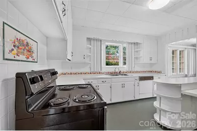311 33rd Street Drive SE, Hickory, NC 28602 - Photo 12