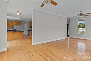 136 Summerchase Ln, Mooresville, NC 28117 - Photo 6