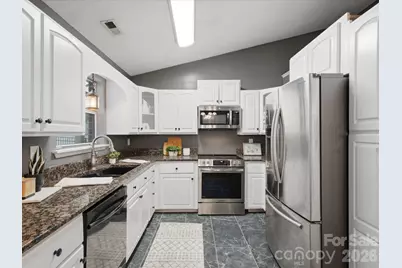 127 W Bank Drive, Charlotte, NC 28214 - Photo 10