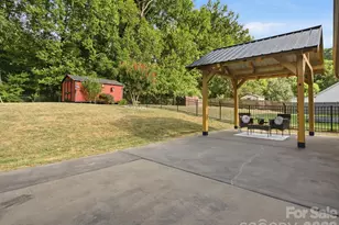 127 W Bank Dr, Charlotte, NC 28214 - Photo 24