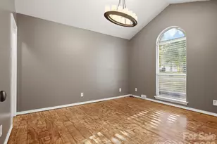 127 W Bank Dr, Charlotte, NC 28214 - Photo 18